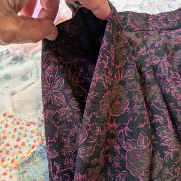 Hand Crafted Purple Floral Midi Skirt and Blouse Set - Picture 11 of 12